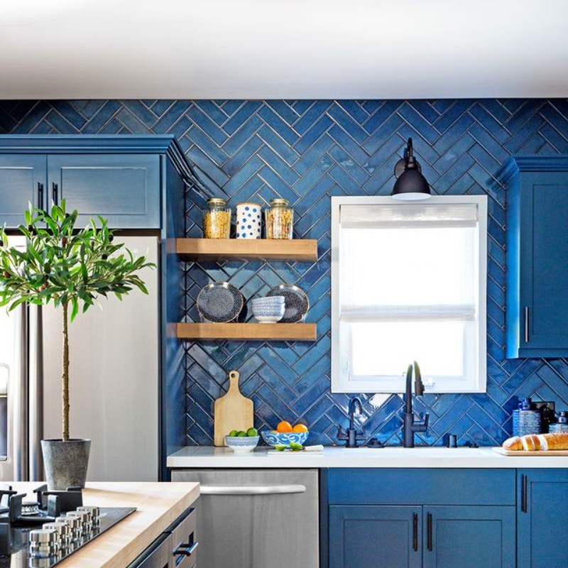 Blue tiles for kitchen
